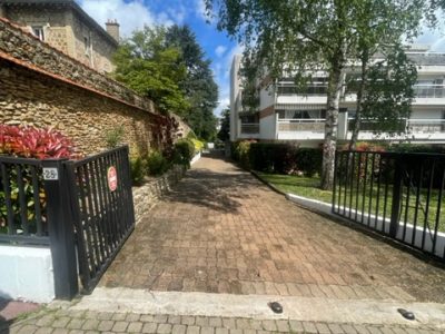 Garches 88m² occupé couple 75 et 80 ans