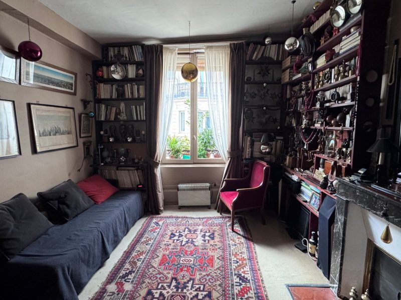PARIS 1er - Studio 26 m² - Saint-Honoré - H 84 ans - Photo 2