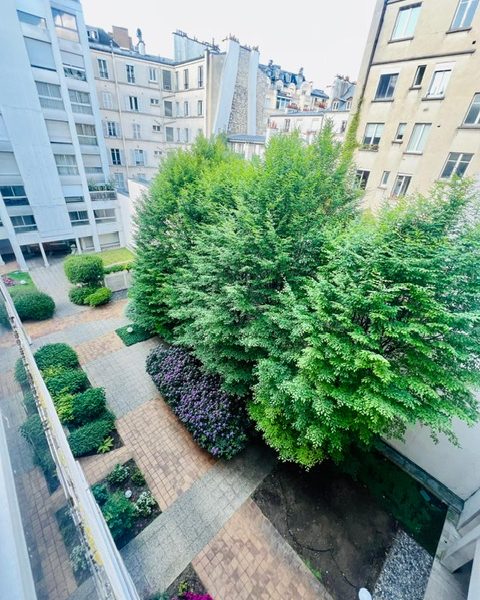 Rue de l'Université 2pièces occupé homme 81 ans - Photo 1