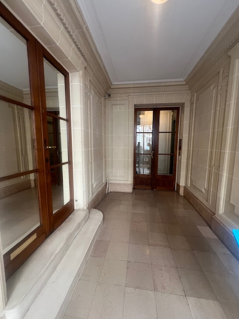 Jasmin 4p 115m² vendu occupé couple 84 et 85 ans 900000€